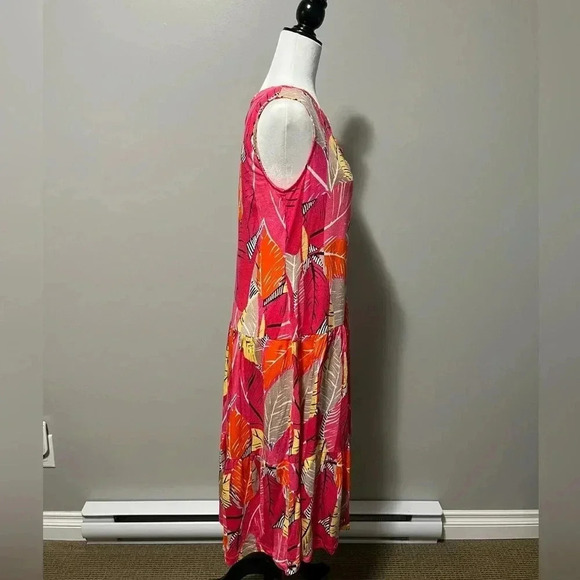 NIC+ZOE Feather Leaves Sleeveless Dress - Picture 9 of 12